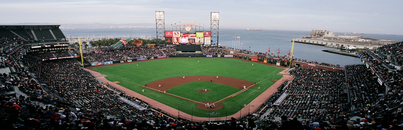 Wide view of San Francisco's Oracle Park baseball field and stands.