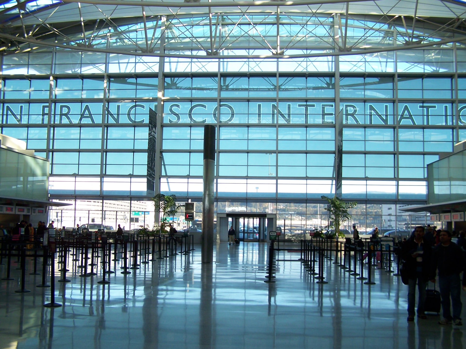 Entrance to San Francisco's SFO airport.